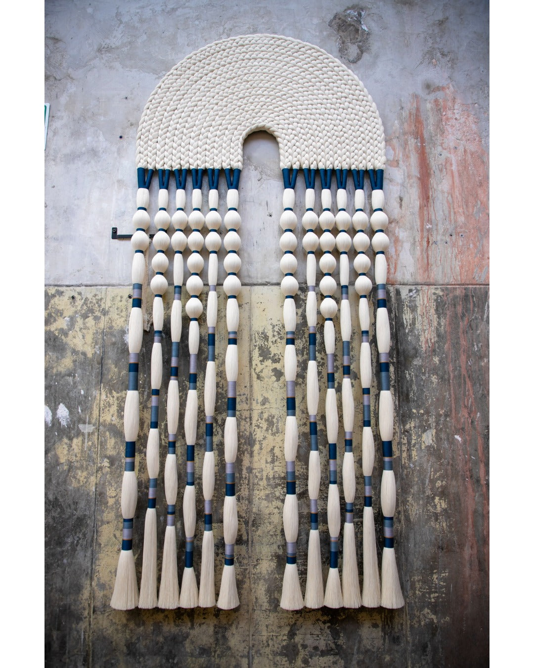 Gris Oceánico – Tapiz Macramé Azul–Gris Mexican Wall Hanging / Luxury inspriton / Wall Decor / Macrame Wall Hanging / Caralarg Decor