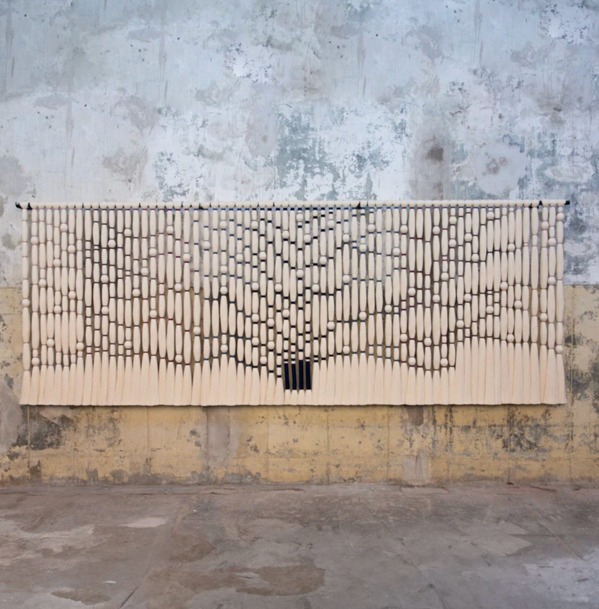 Estilo Obakki – Wall Decor Bohemio | Macrame Wall Hanging Hecho a Mano | Decoración Interior en Tonos Café