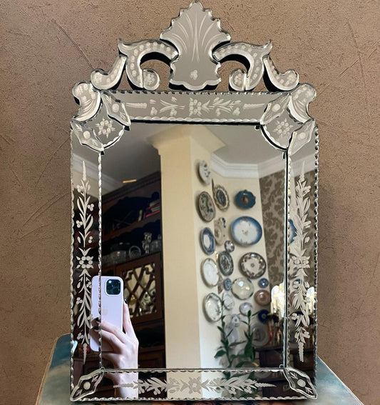 Luxury Interior Decor Venetian beveled and engraved glass wall mirror Classic Vintage Home Decor Mirror for Living Room & Bathroom